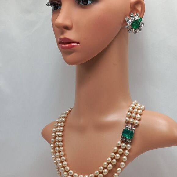 VENDOME & Crown Trifari Vintage Glamour Girl Faux Pearl Necklace Earrings Runway - Picture 5 of 9